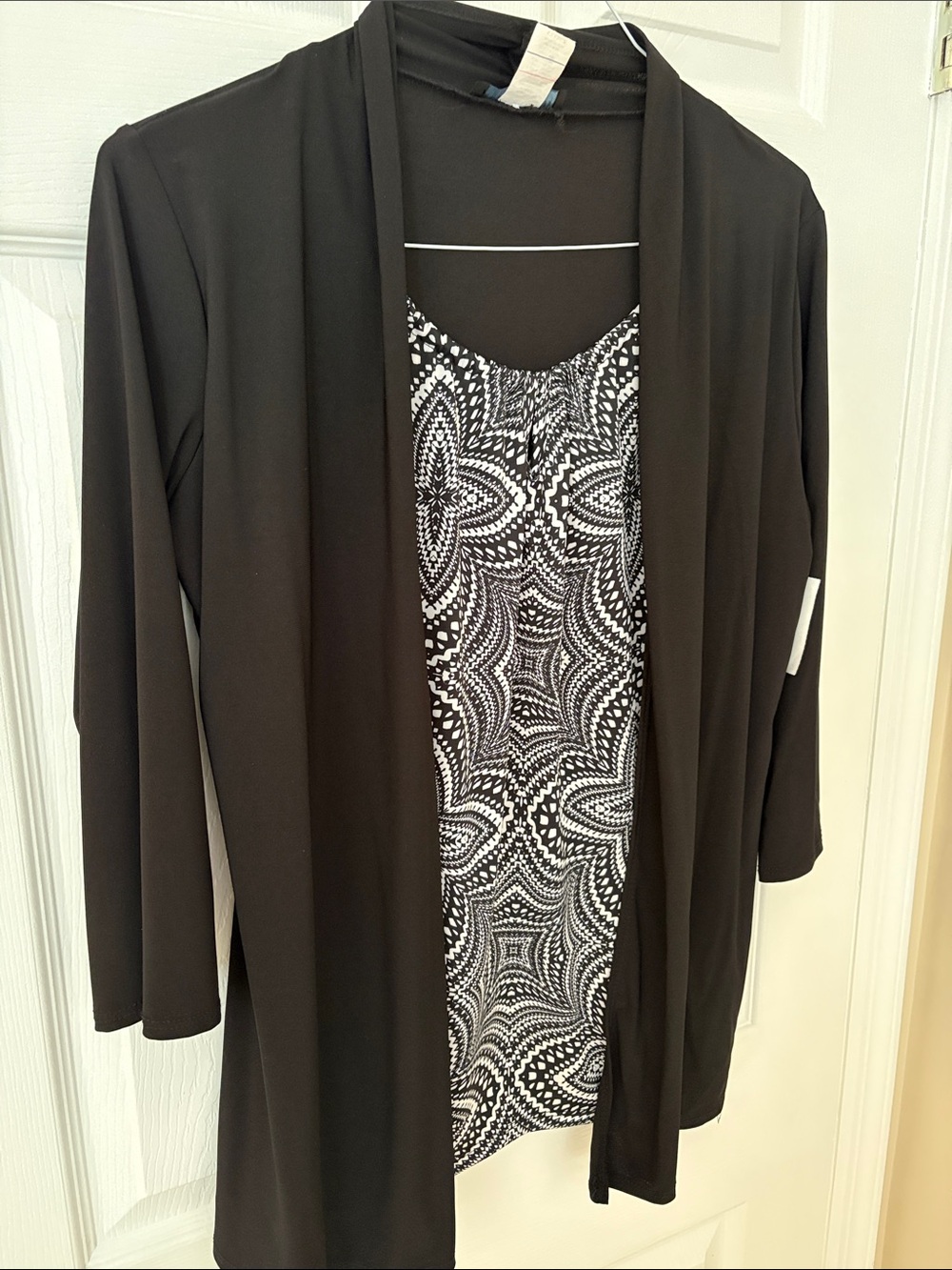 Black Open-Front Cardigan with Black & White Geometric Tank XL